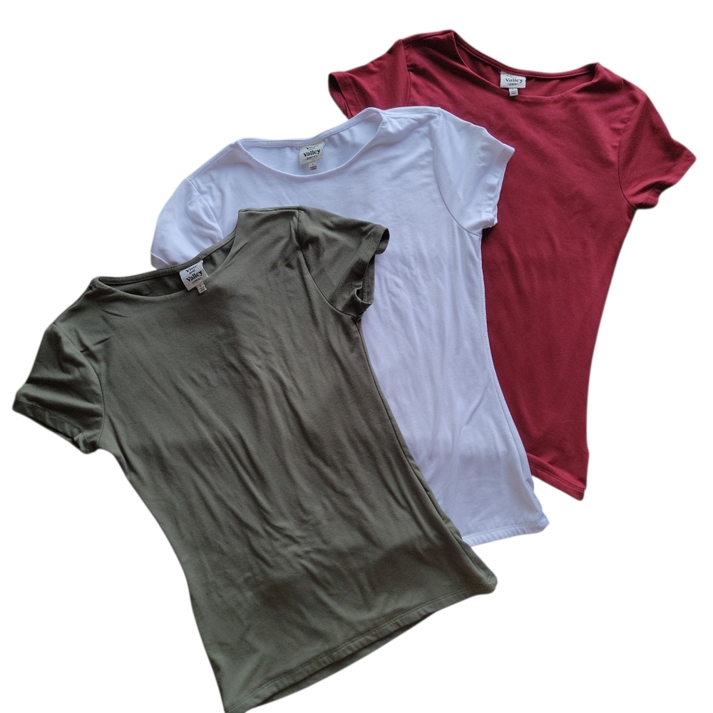 Vine and Valley 3 Pack Essential T Shirts - Green, Red, White - Women's Size L